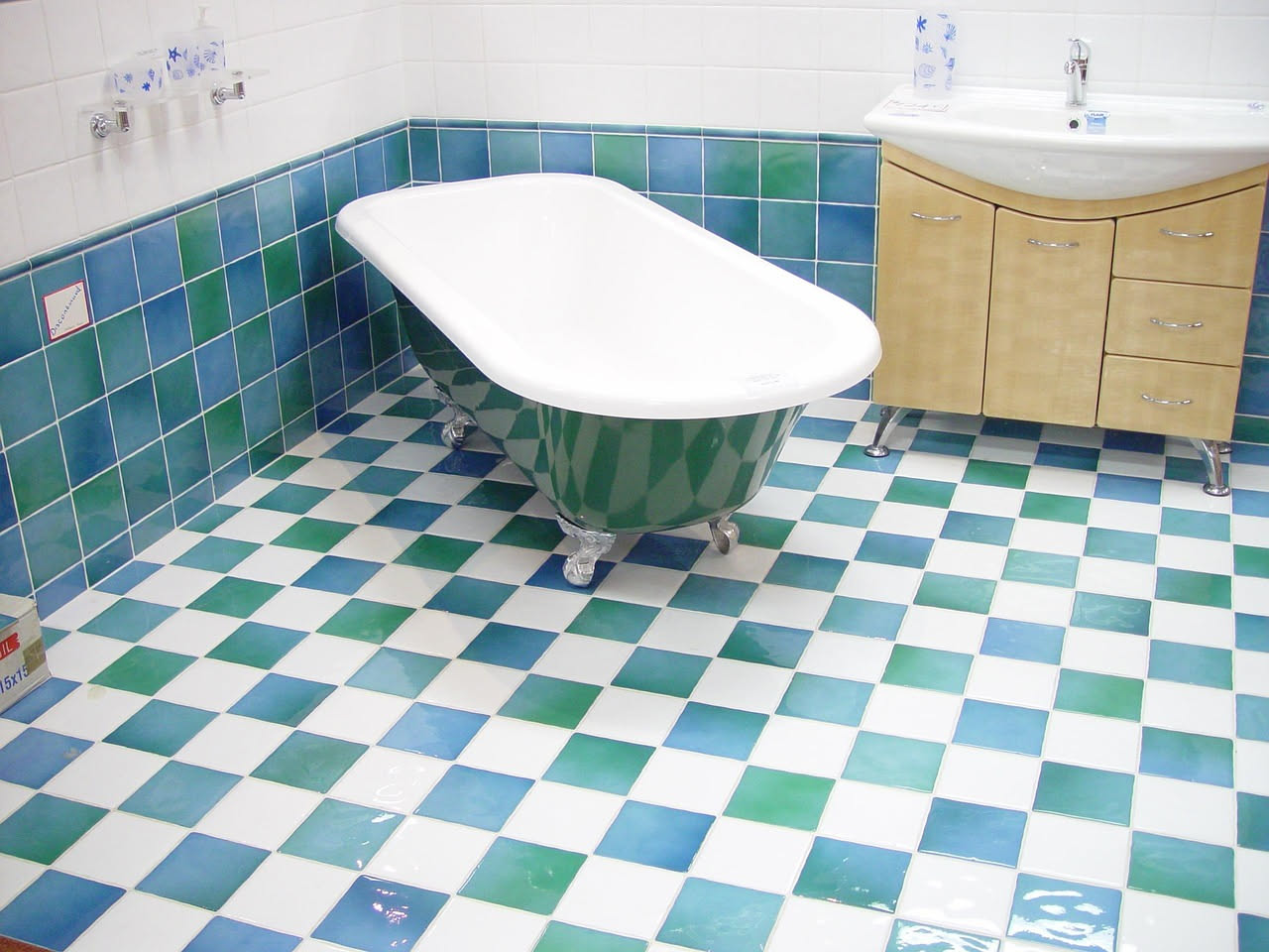 Aceto sulle piastrelle del bagno: rovinano o no