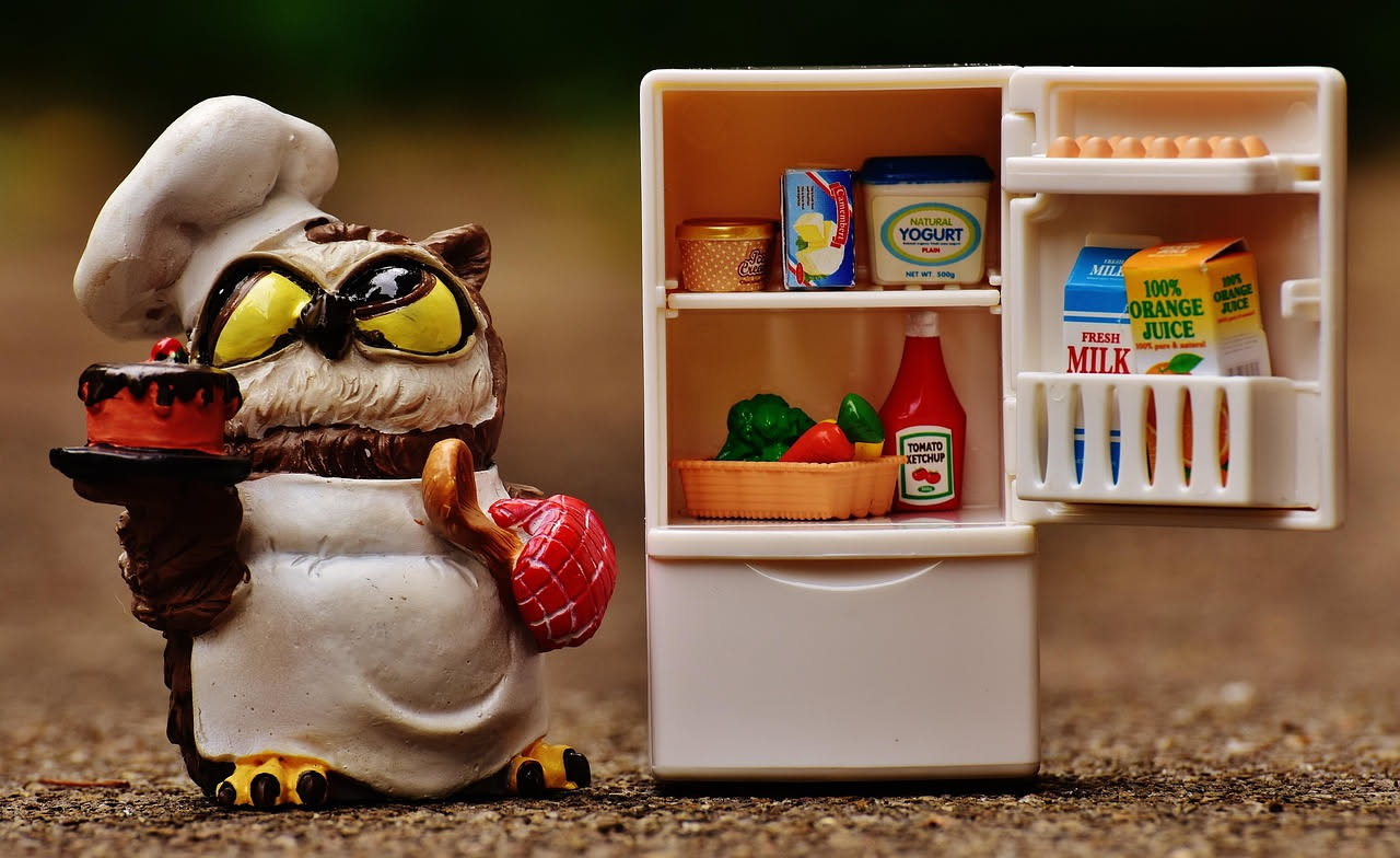 Il rumore del frigo di notte: ci abituiamo oppure ci stanca il sonno