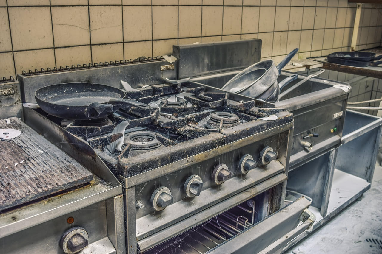 Forno sporco macchia il cibo dentro: cosa dice la scienza