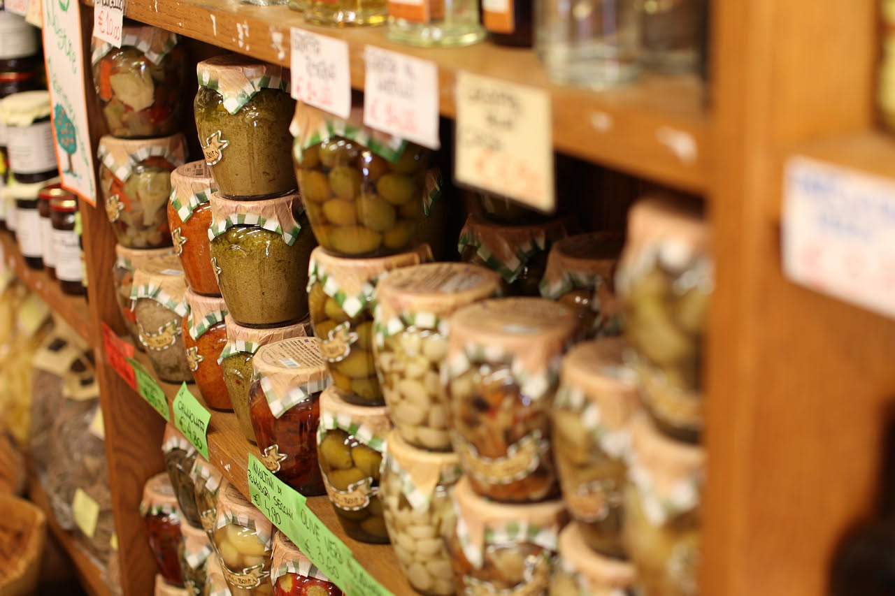 Conserve fatte in casa: risparmiare con la tradizione della cucina