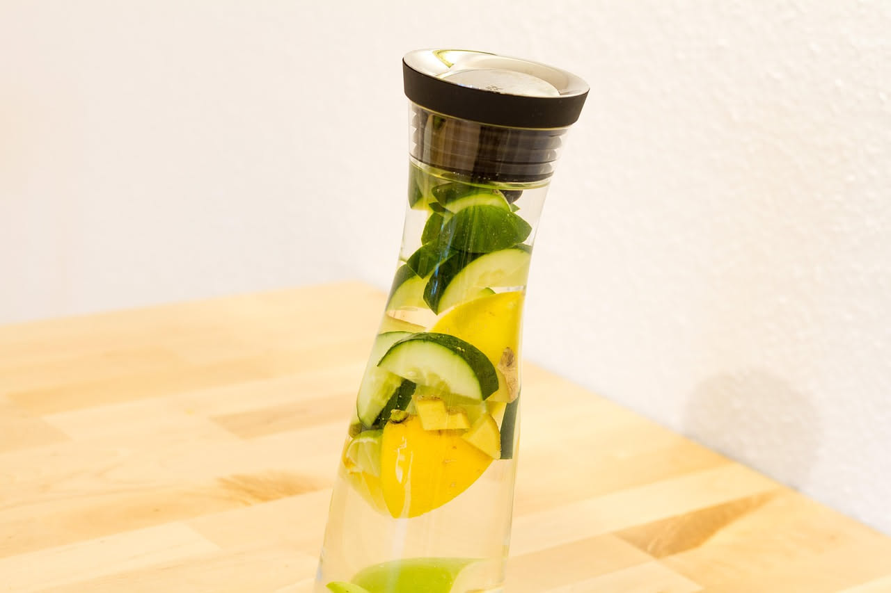 Acqua aromatizzata con cetriolo e menta: come prepararla in casa