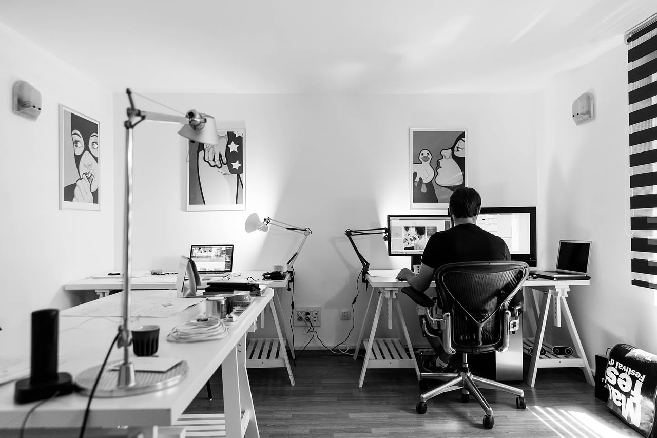 Stanze affittate per lavorare da casa: il coworking domestico cresce